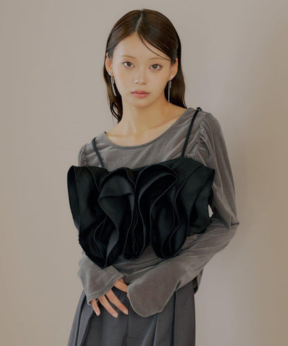 【Chico】荷葉邊吊帶+天鵝絨上衣套裝