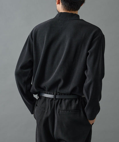 【AW】剪裁絨面高領套頭衫