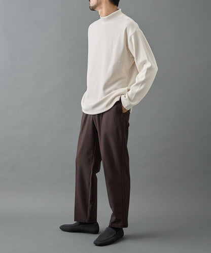 【AW】剪裁絨面高領套頭衫