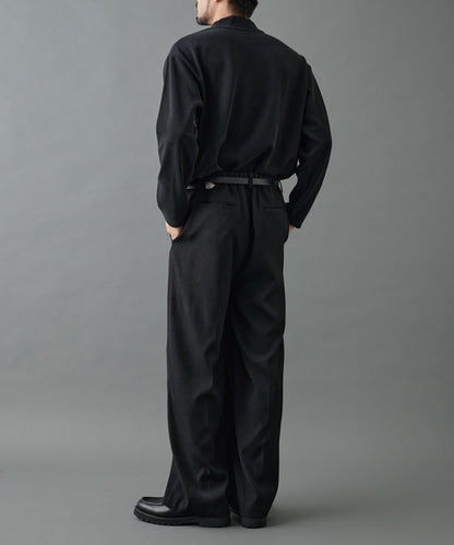 【AW】剪裁絨面高領套頭衫