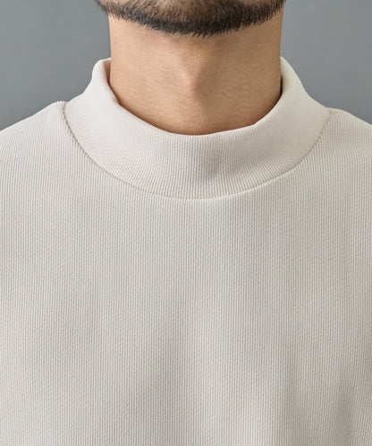 【AW】剪裁絨面高領套頭衫