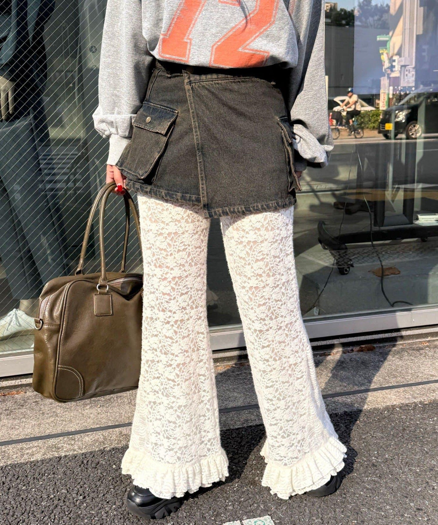 磨毛蕾絲拼接荷葉邊闊腿褲