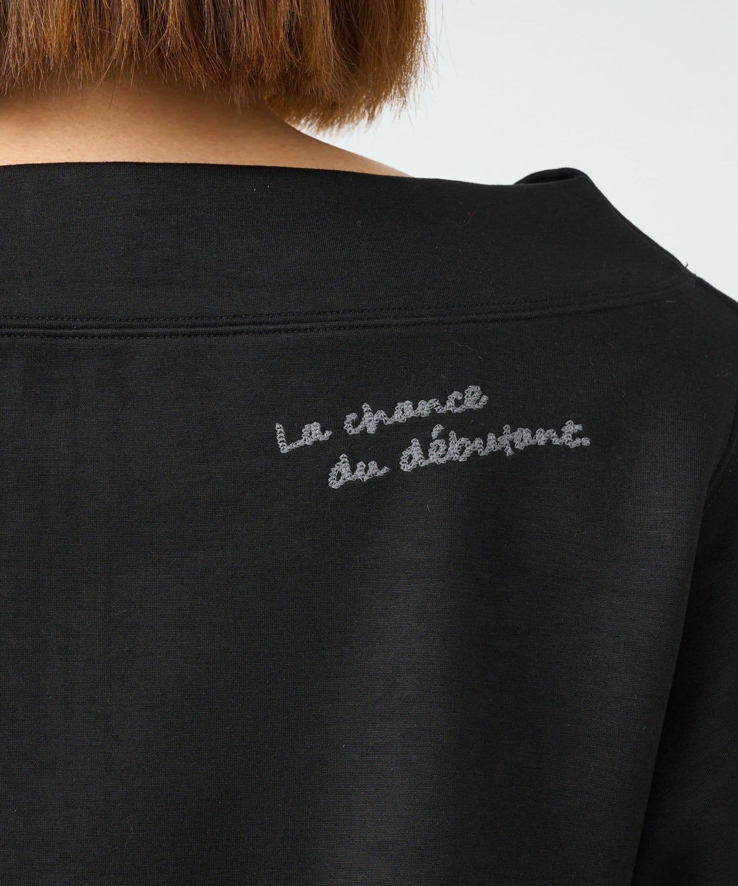 2WAY刺繡拉鍊套頭衫