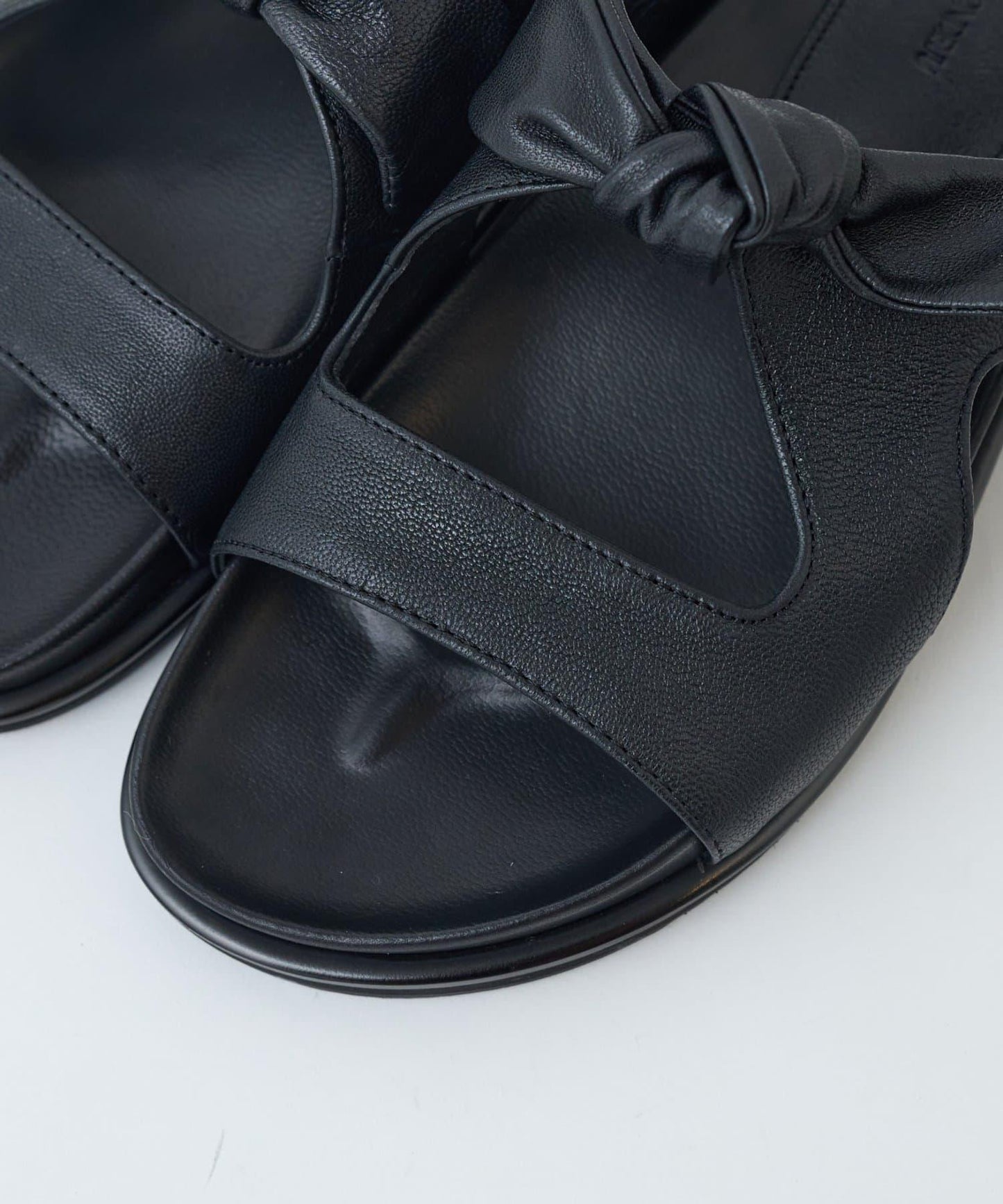 《SALONDEJU》蝴蝶結款涼鞋