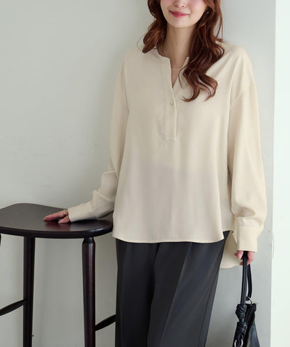 【Discoat】優雅紐扣裝飾V領襯衫