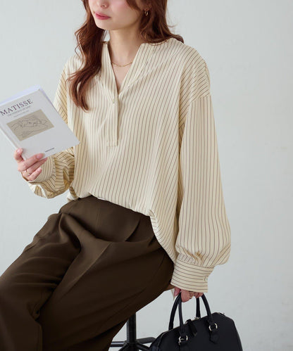 【Discoat】優雅紐扣裝飾V領襯衫