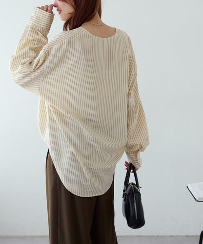 【Discoat】優雅紐扣裝飾V領襯衫