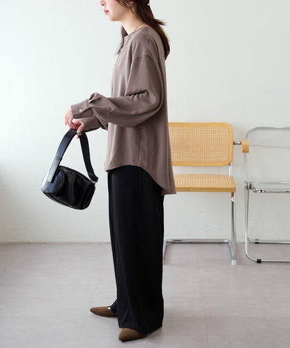 【Discoat】優雅紐扣裝飾V領襯衫