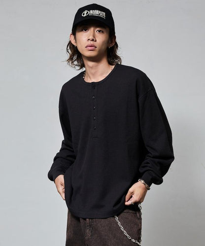 短款保暖亨利領T恤