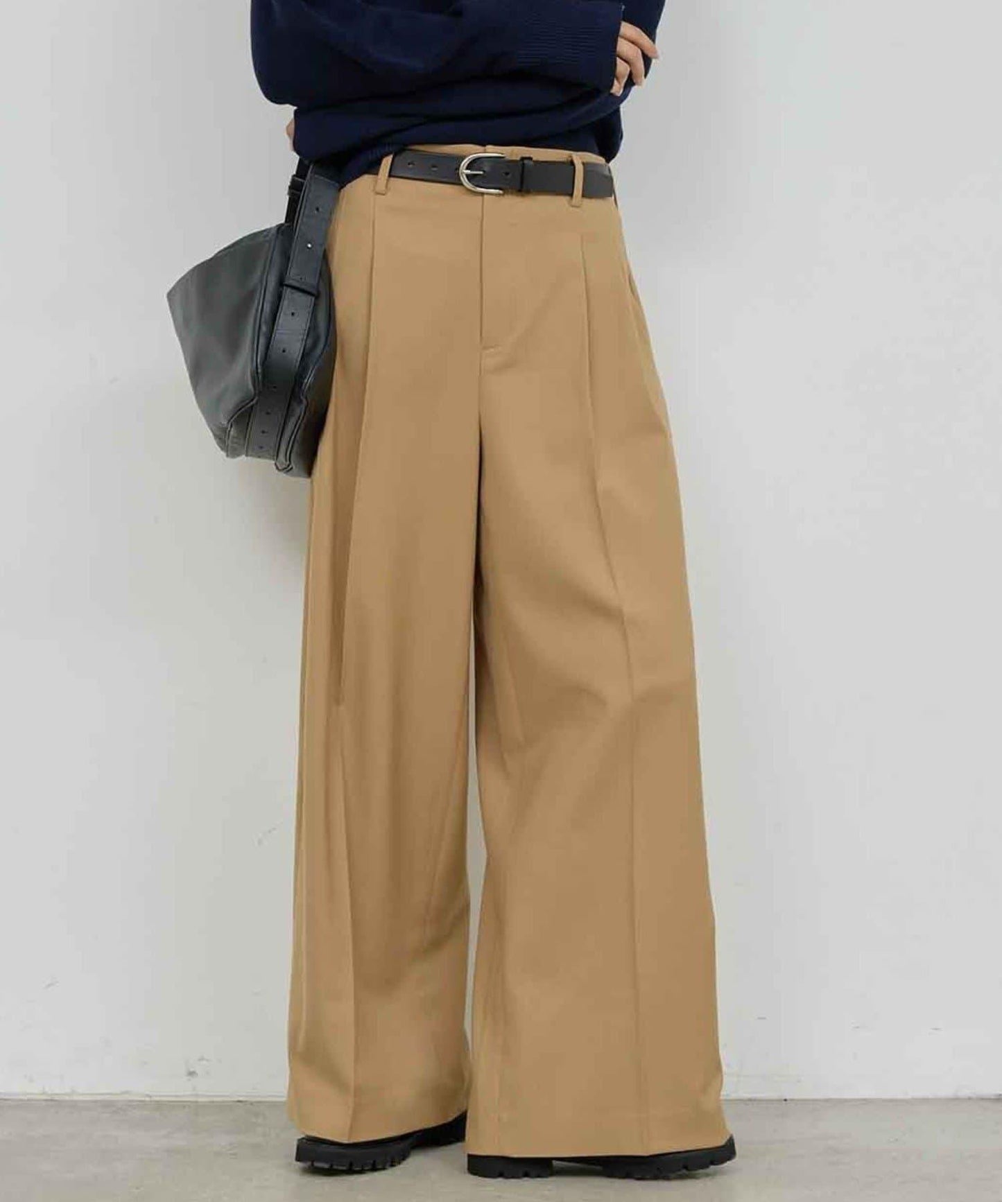 【近日開始】無腰帶褶皺寬腿褲