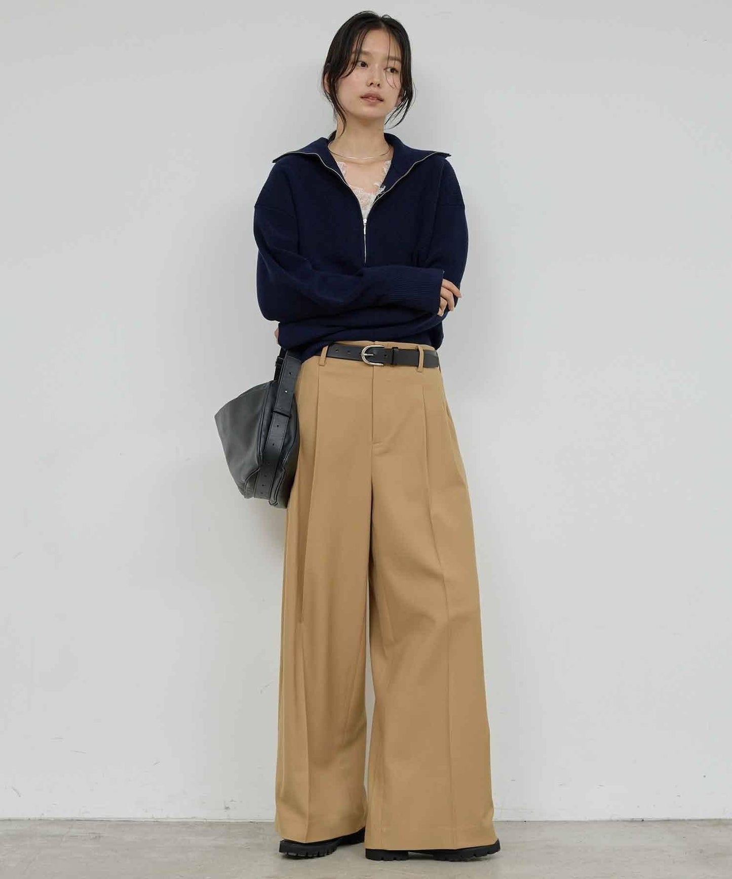 【近日開始】無腰帶褶皺寬腿褲