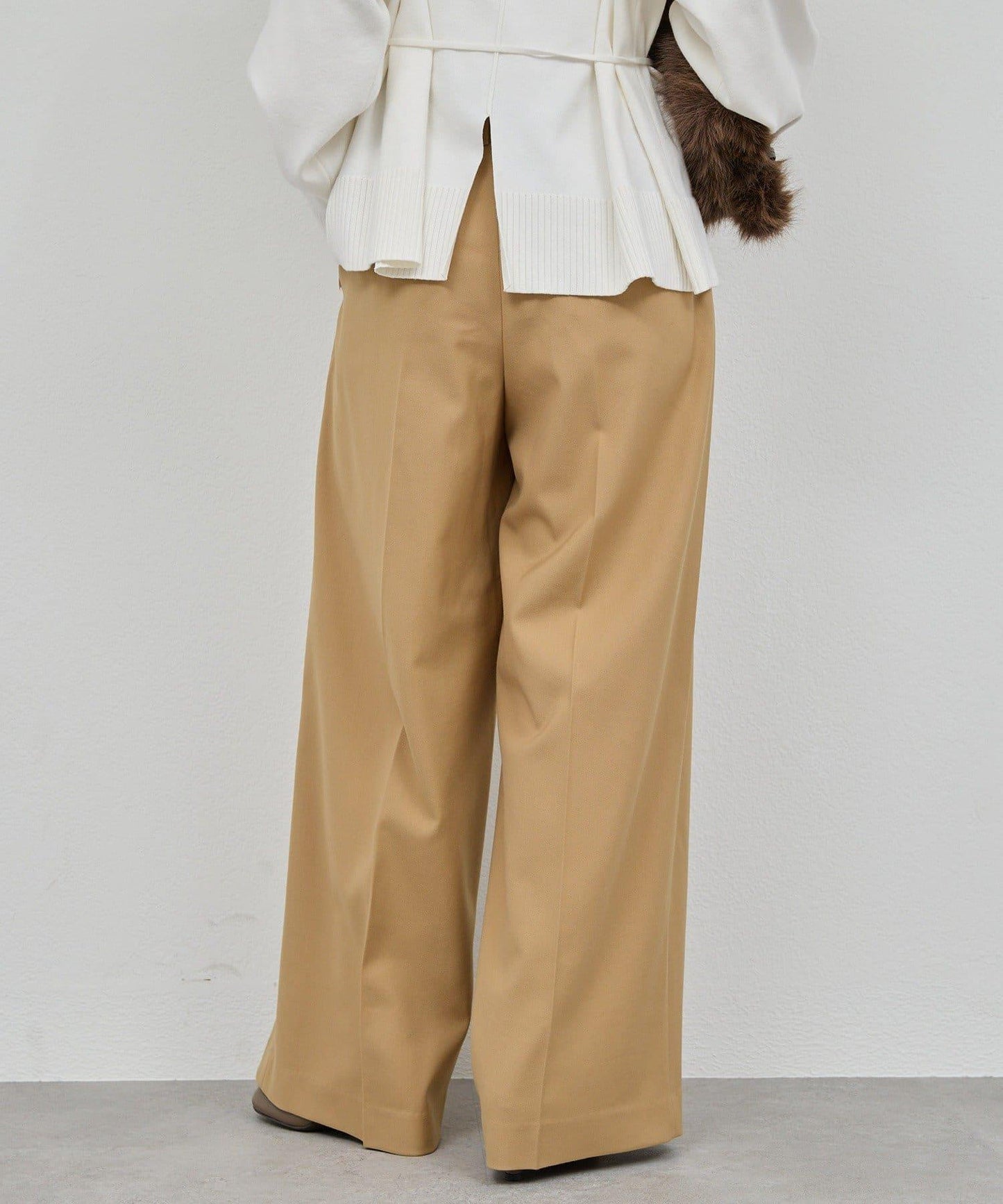 【近日開始】無腰帶褶皺寬腿褲