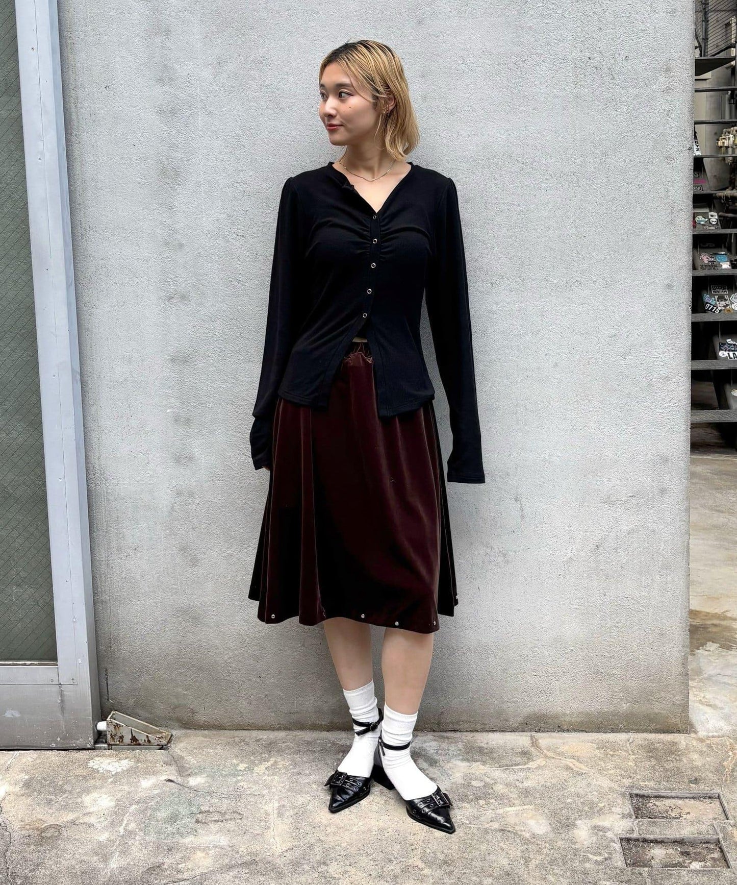 【WHO'S WHO gallery】天鵝絨鉚釘中長裙