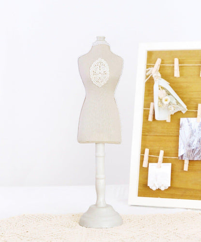 ワンポイントレーストルソーオブジェ