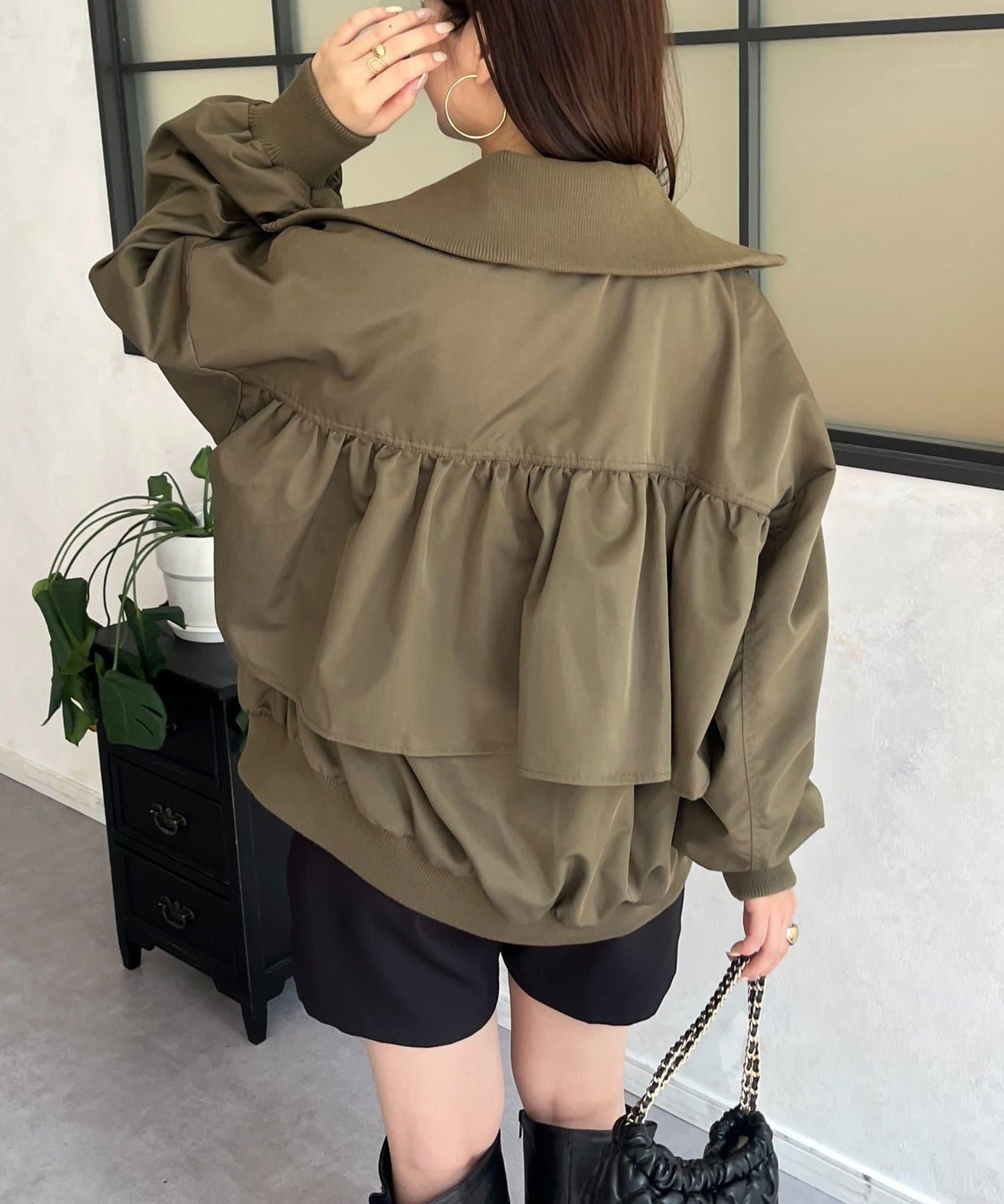 【丈夫可選！】雙拉鍊大翻領荷葉邊短外套