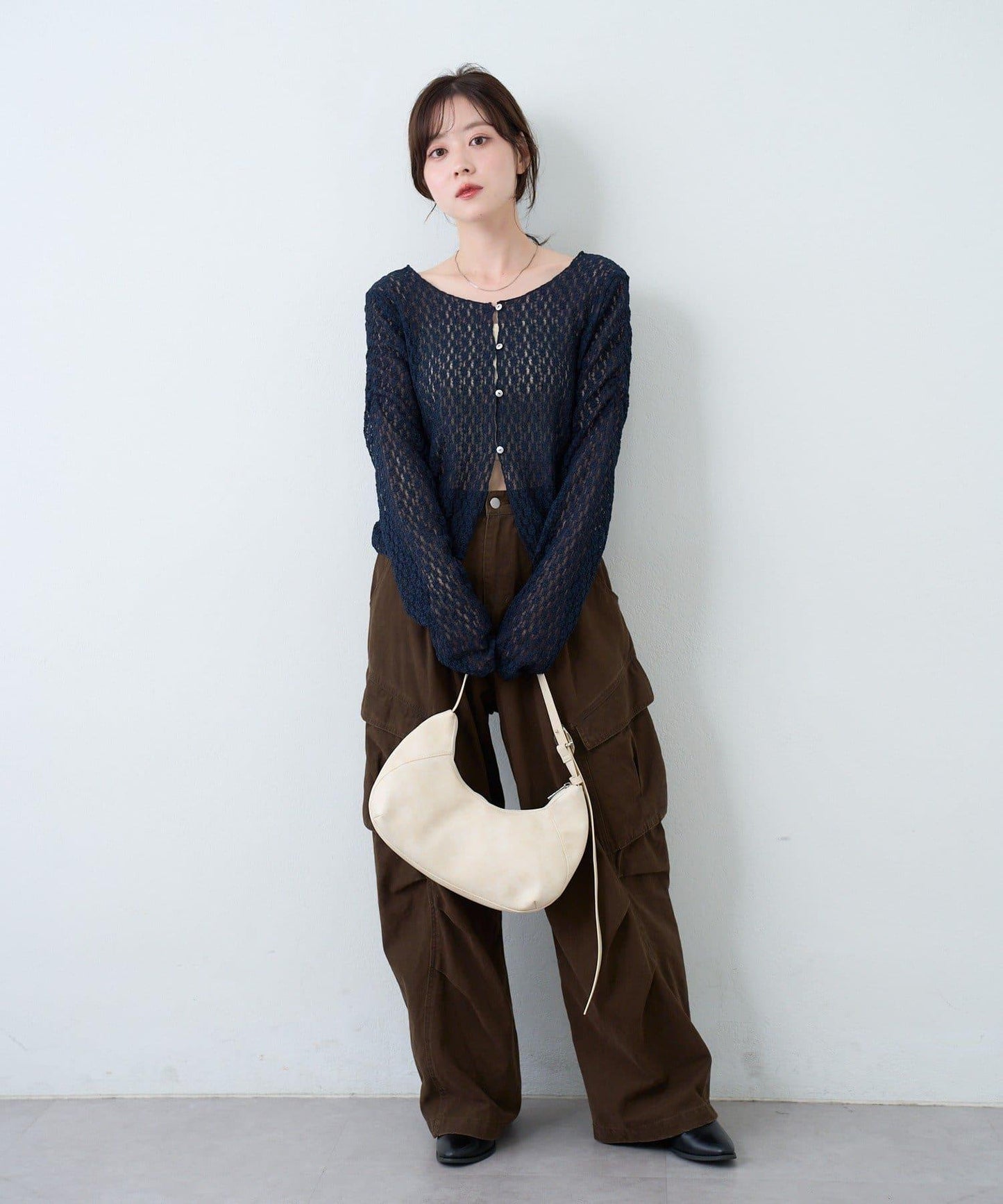 【2WAY/可收納500ml塑料瓶】半月造型單肩包