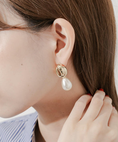 交叉環淚滴珍珠耳環