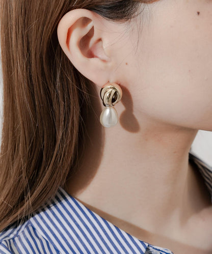 交叉環淚滴珍珠耳環