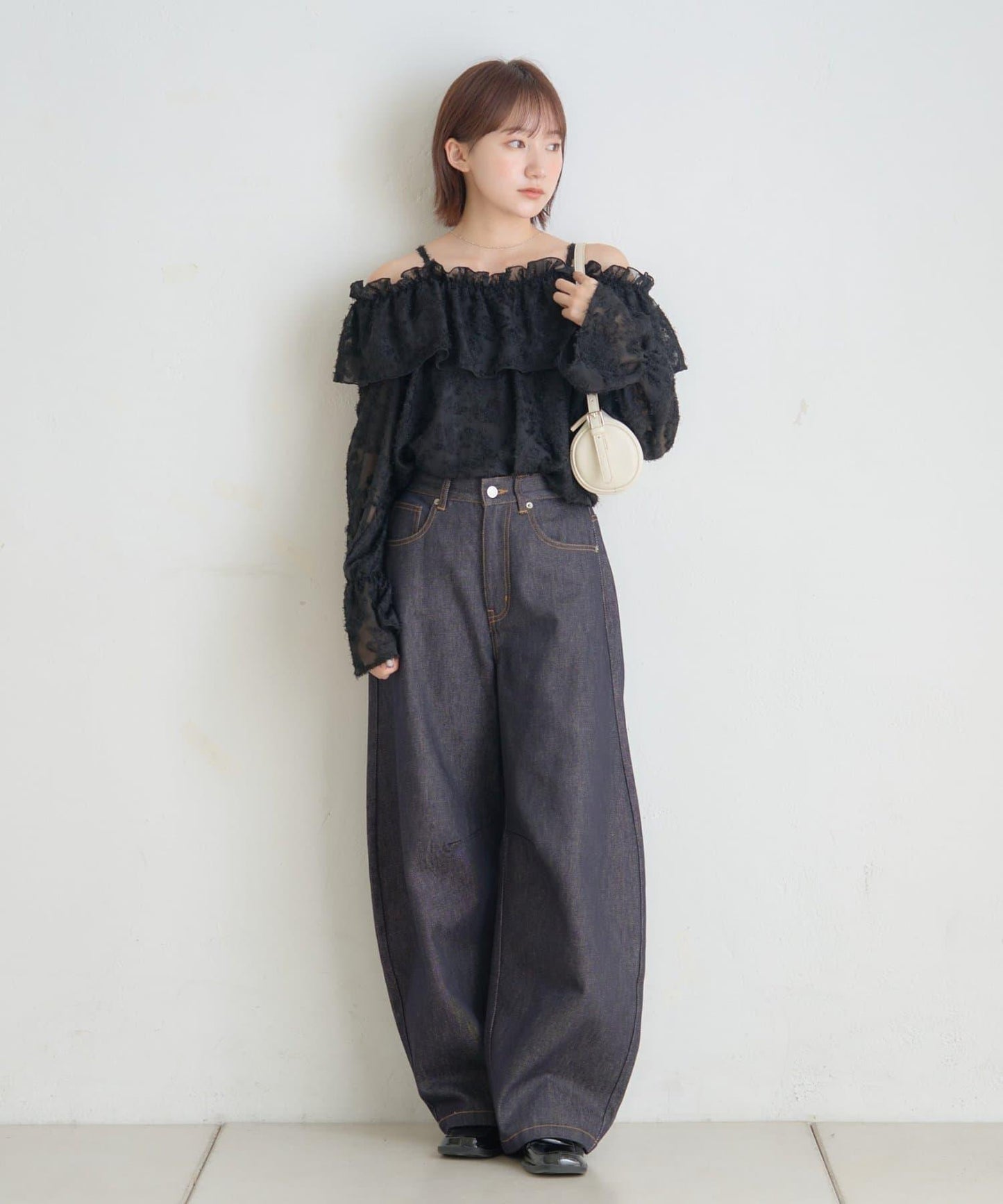 【mystic】[mline]荷葉邊一字肩襯衫