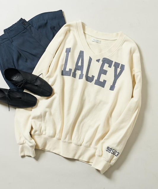 復古風V領字母印花衛衣