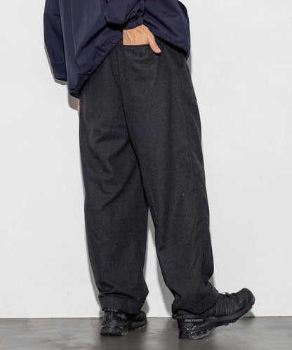 特別款寬鬆版型羊毛雙層西裝褲