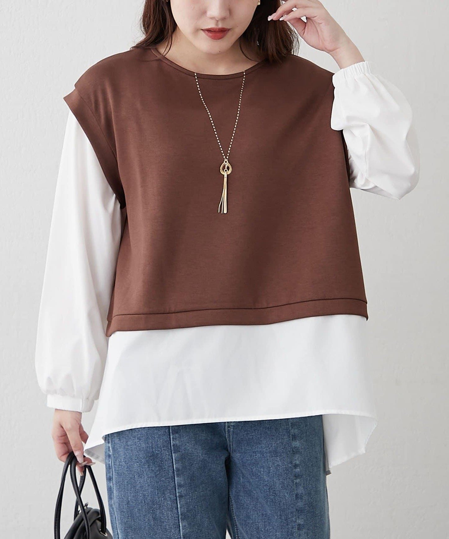 刺繡拼接套頭衫帶項鍊