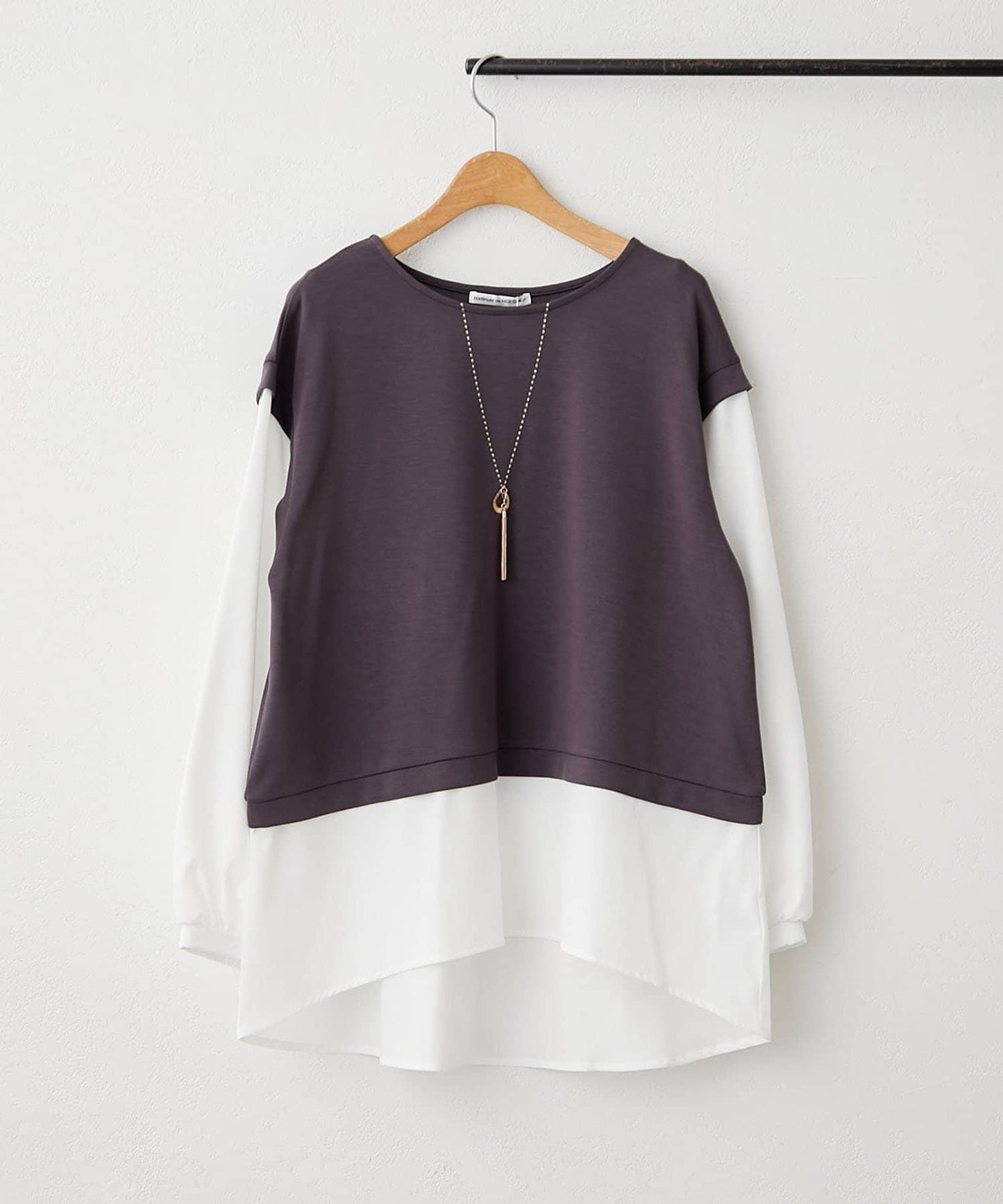 刺繡拼接套頭衫帶項鍊