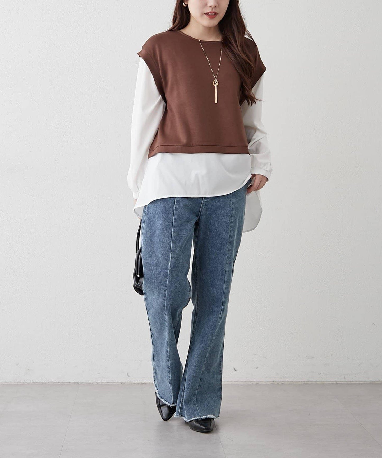 刺繡拼接套頭衫帶項鍊