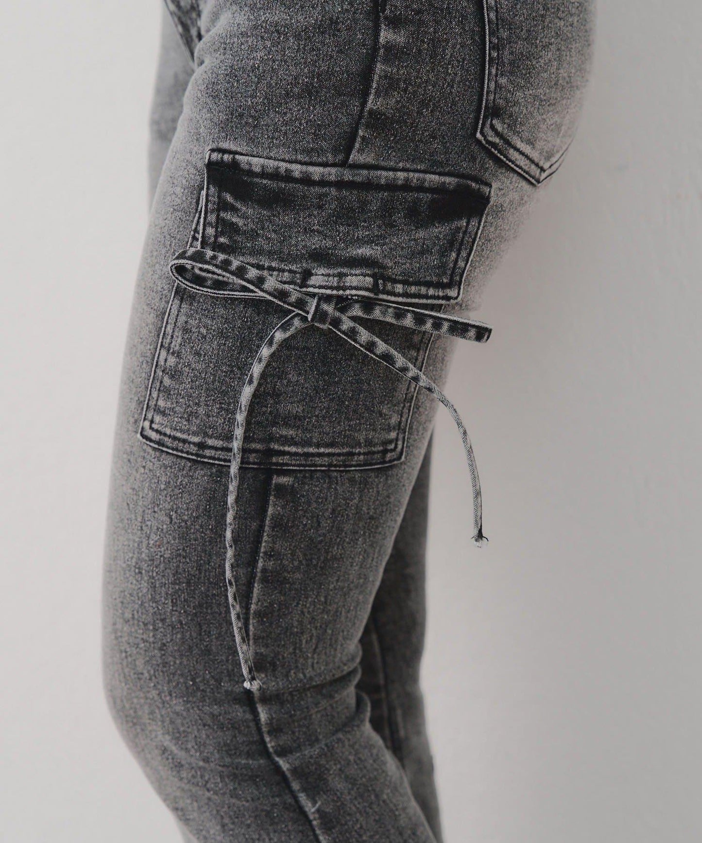 蝴蝶結工裝牛仔喇叭褲