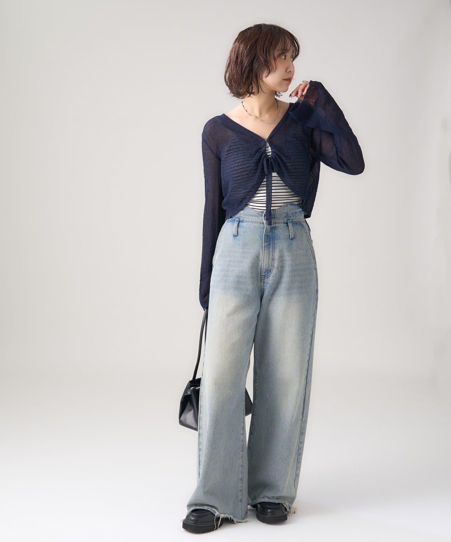 鏤空針織短款開衫