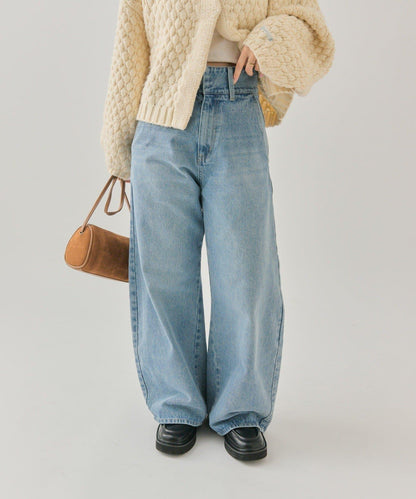 背部鏤空牛仔褲