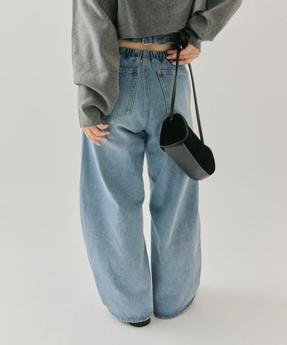 背部鏤空牛仔褲