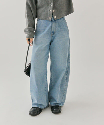 背部鏤空牛仔褲