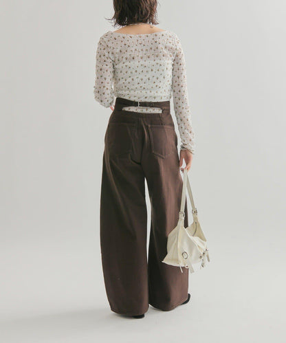 背部鏤空牛仔褲