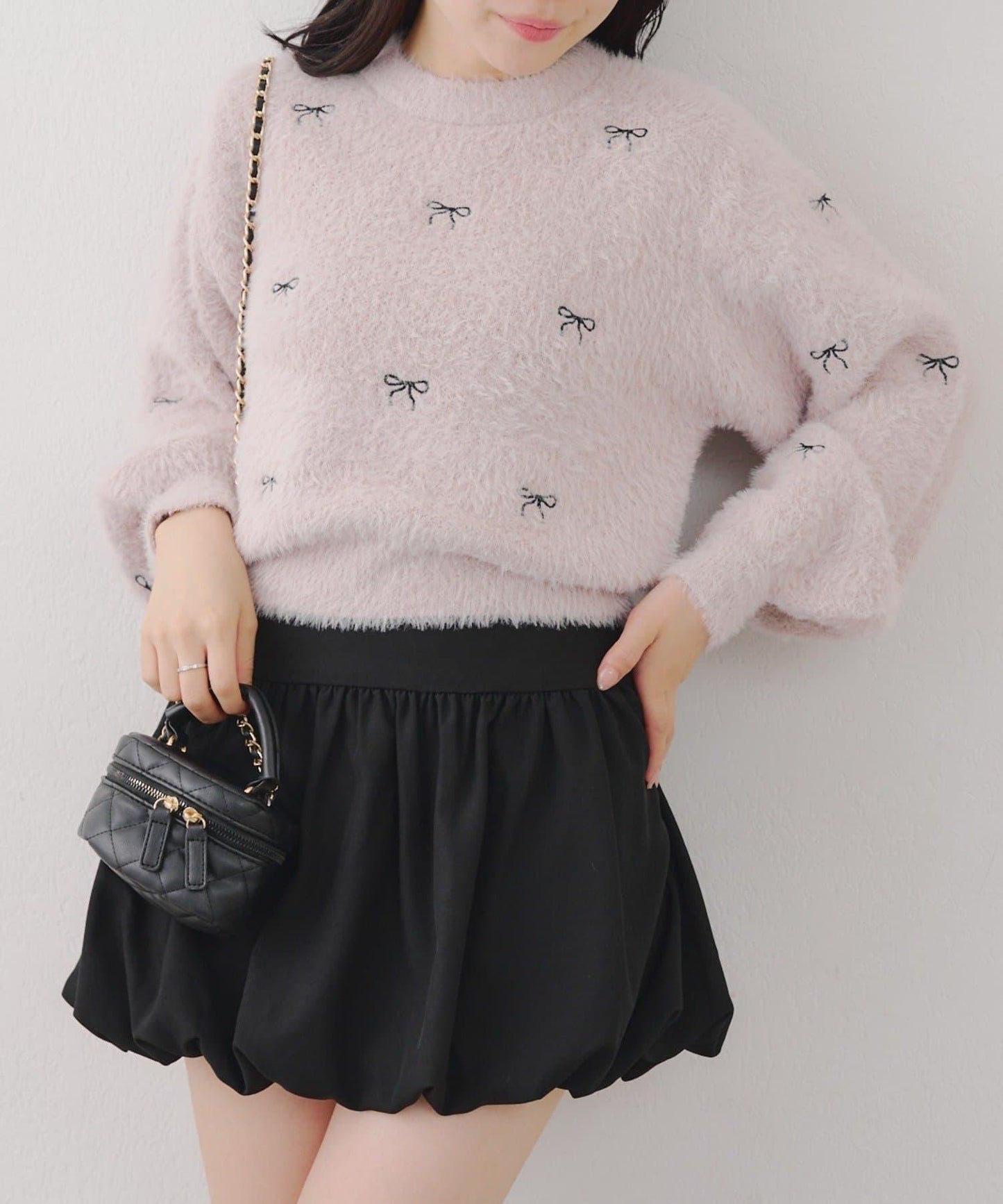 蝴蝶結刺繡羽毛針織衫