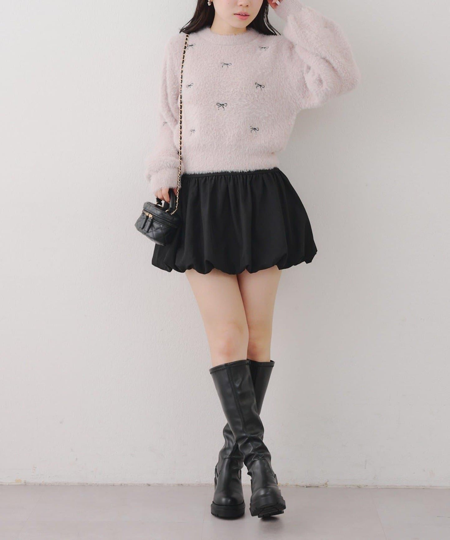 蝴蝶結刺繡羽毛針織衫