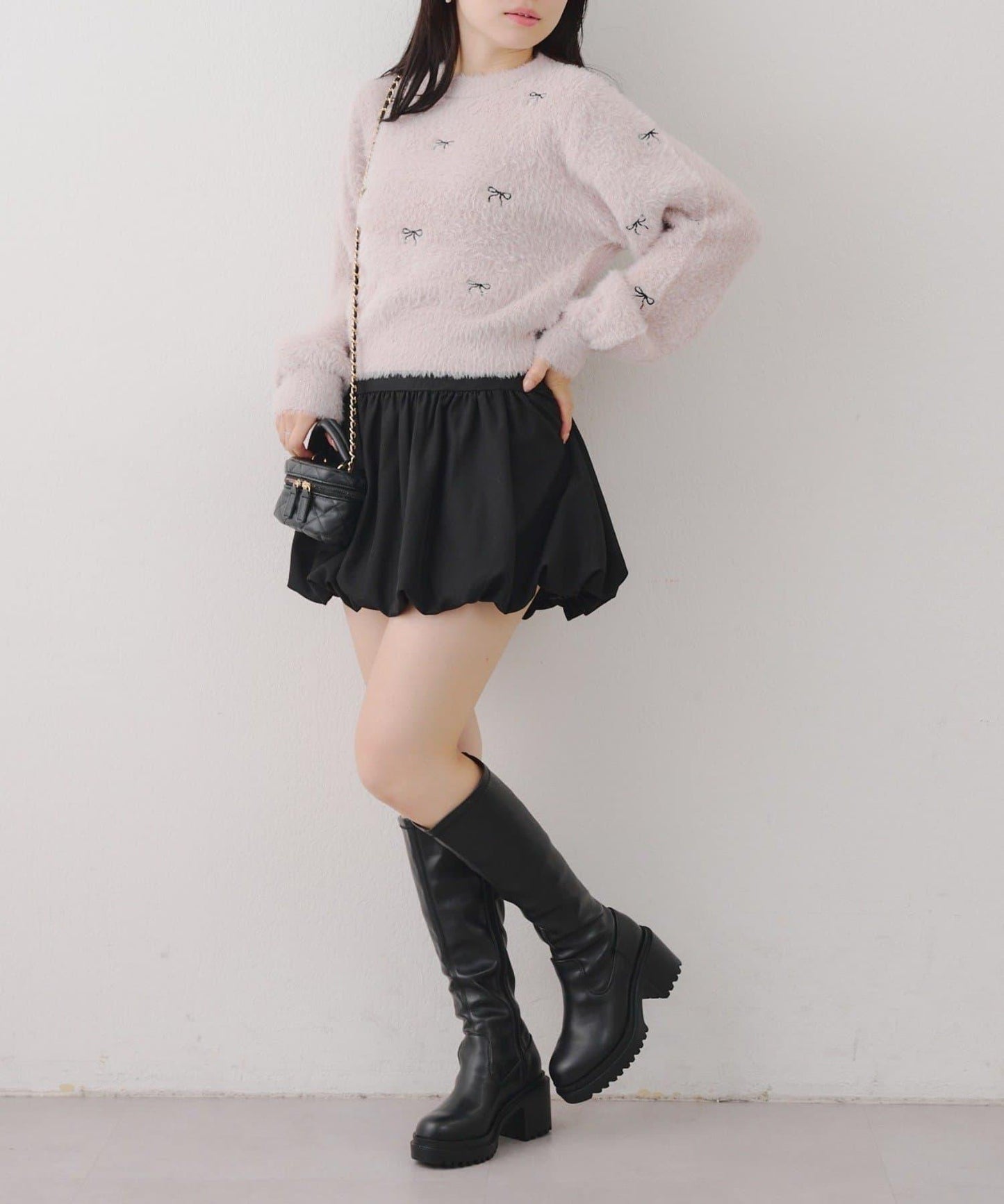 蝴蝶結刺繡羽毛針織衫