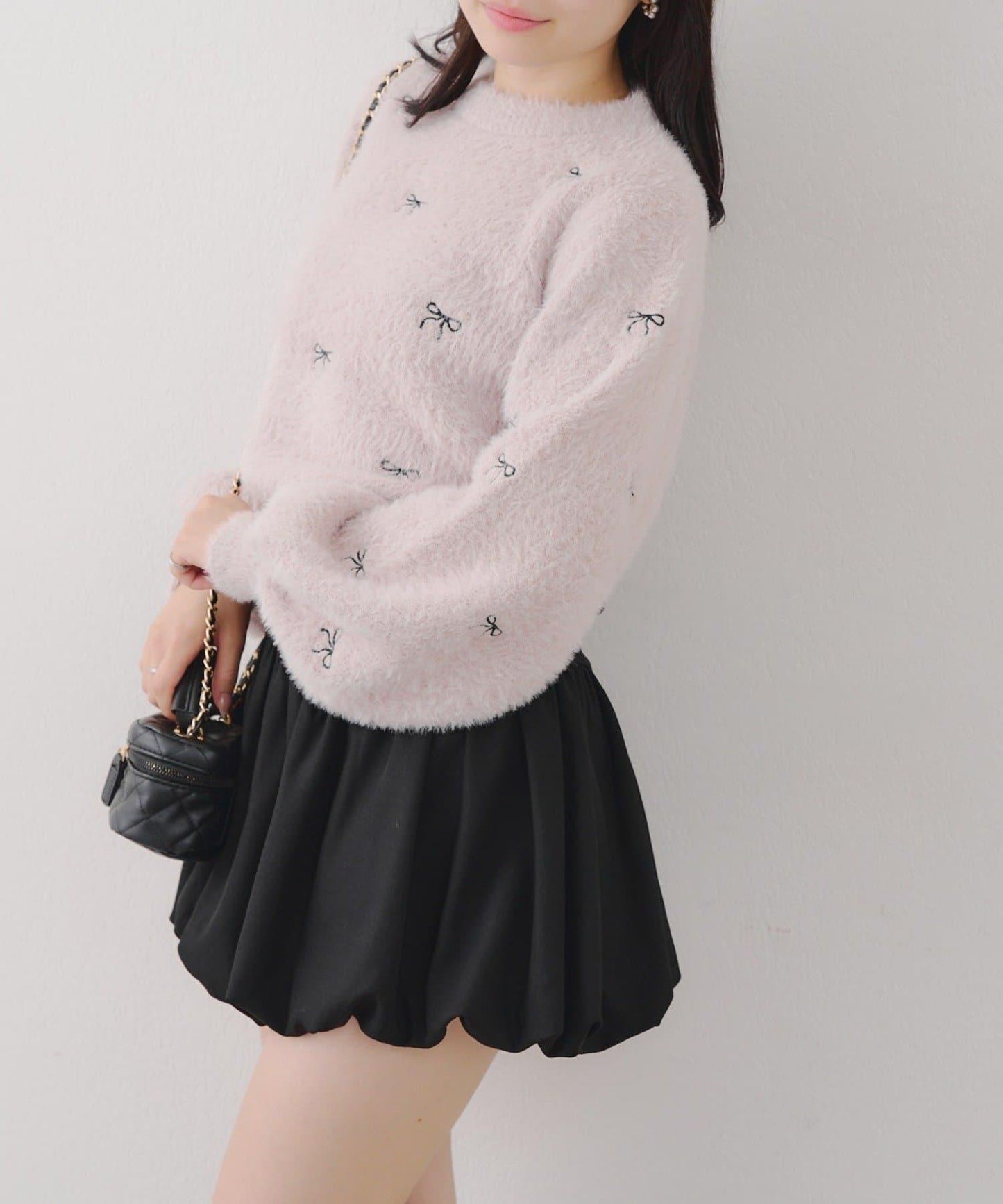 蝴蝶結刺繡羽毛針織衫