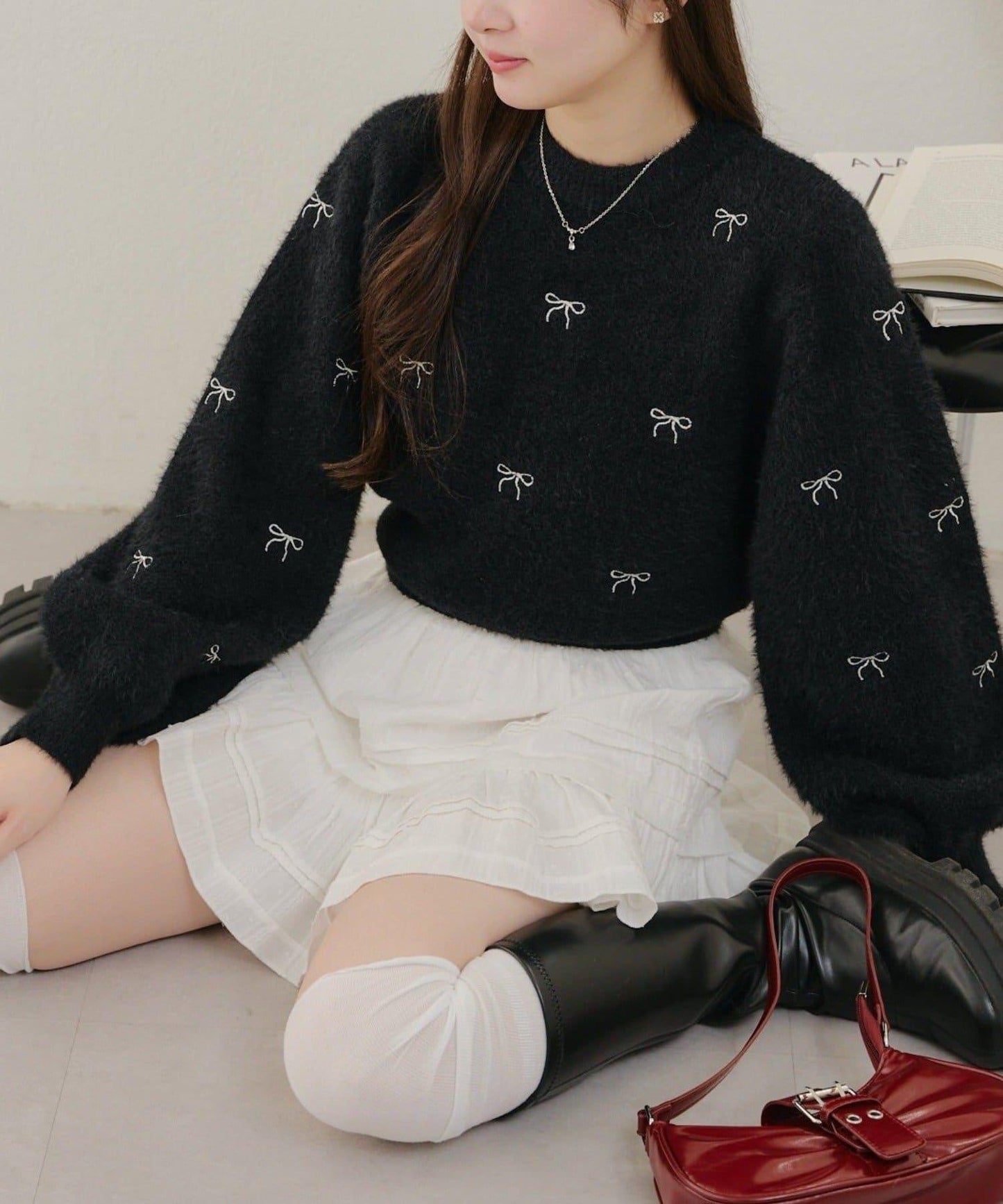 蝴蝶結刺繡羽毛針織衫