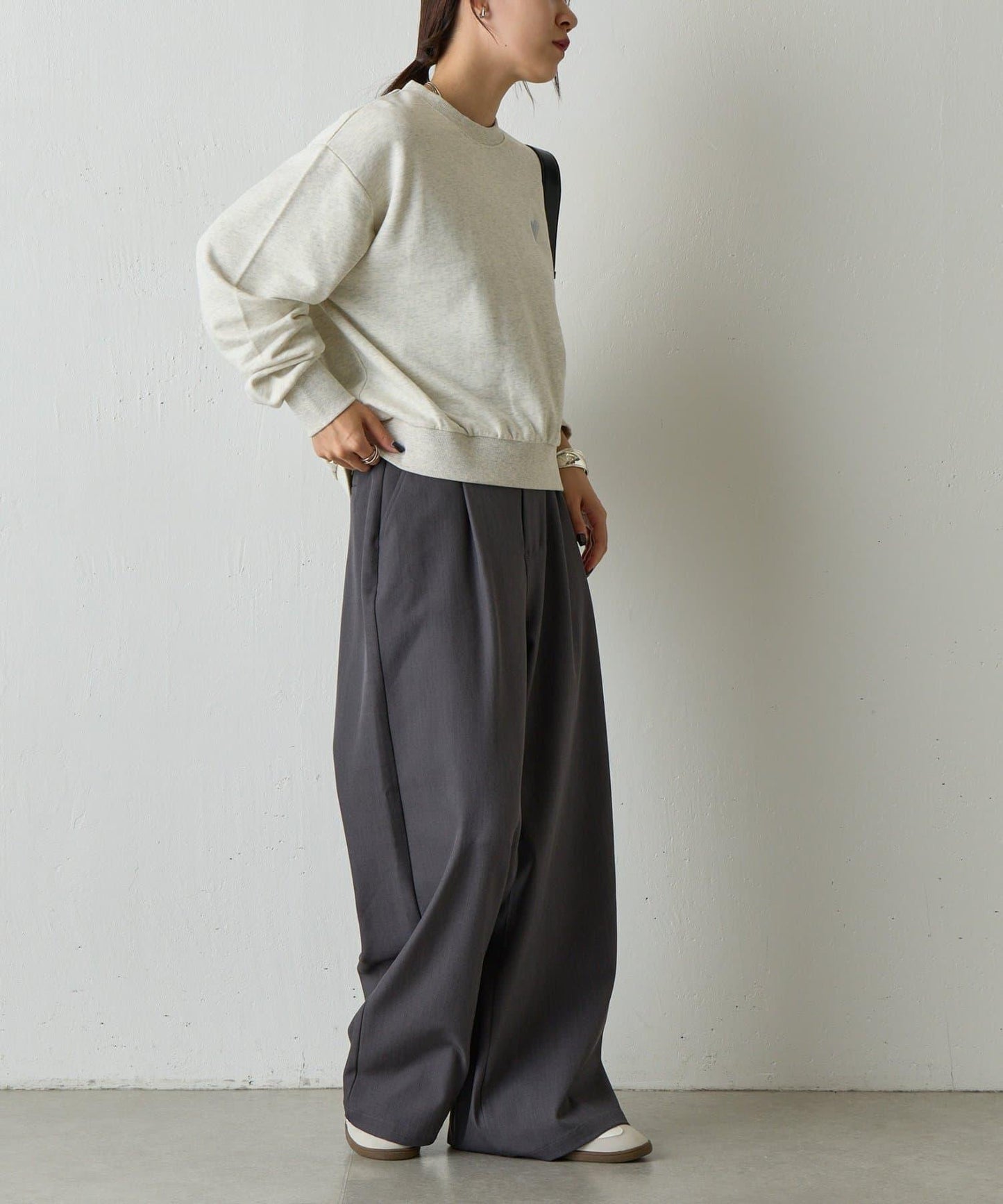 愛心刺繡衛衣套頭衫