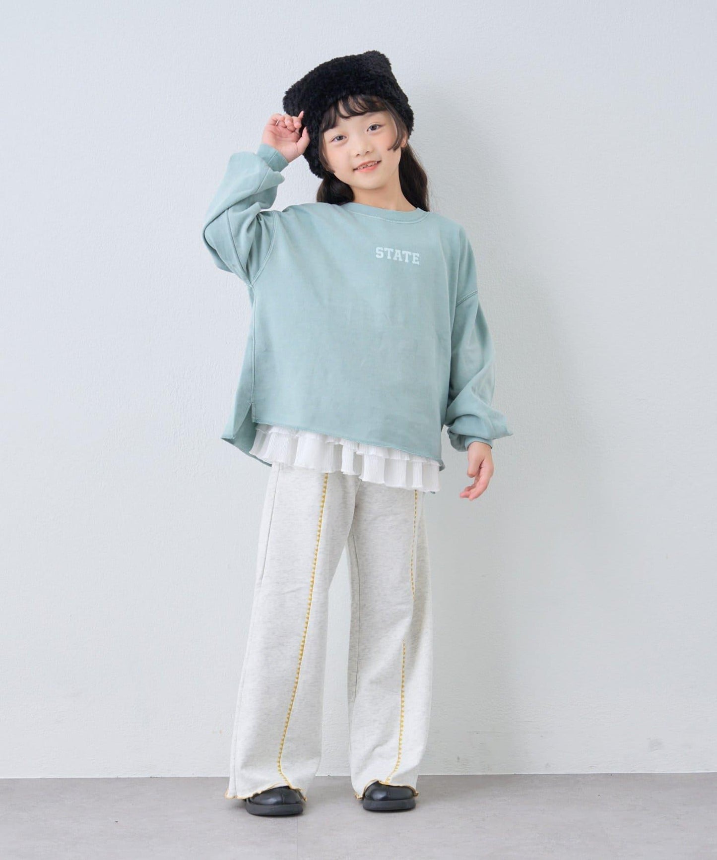 【KIDS】拼色蛤殼縫線微喇叭褲