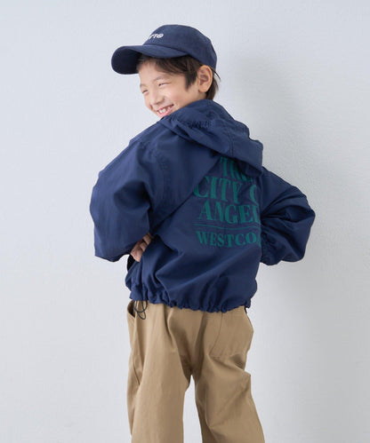 【KIDS】背部刺繡連帽衝鋒衣