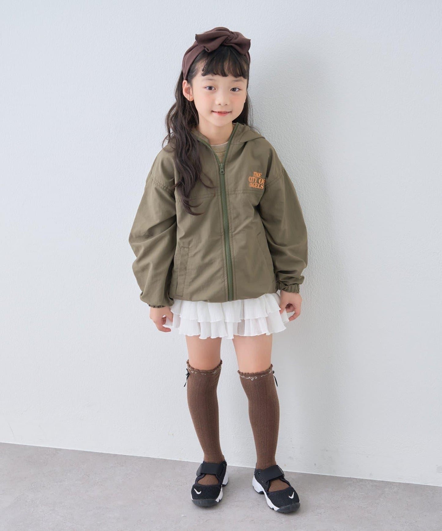 【KIDS】背部刺繡連帽衝鋒衣