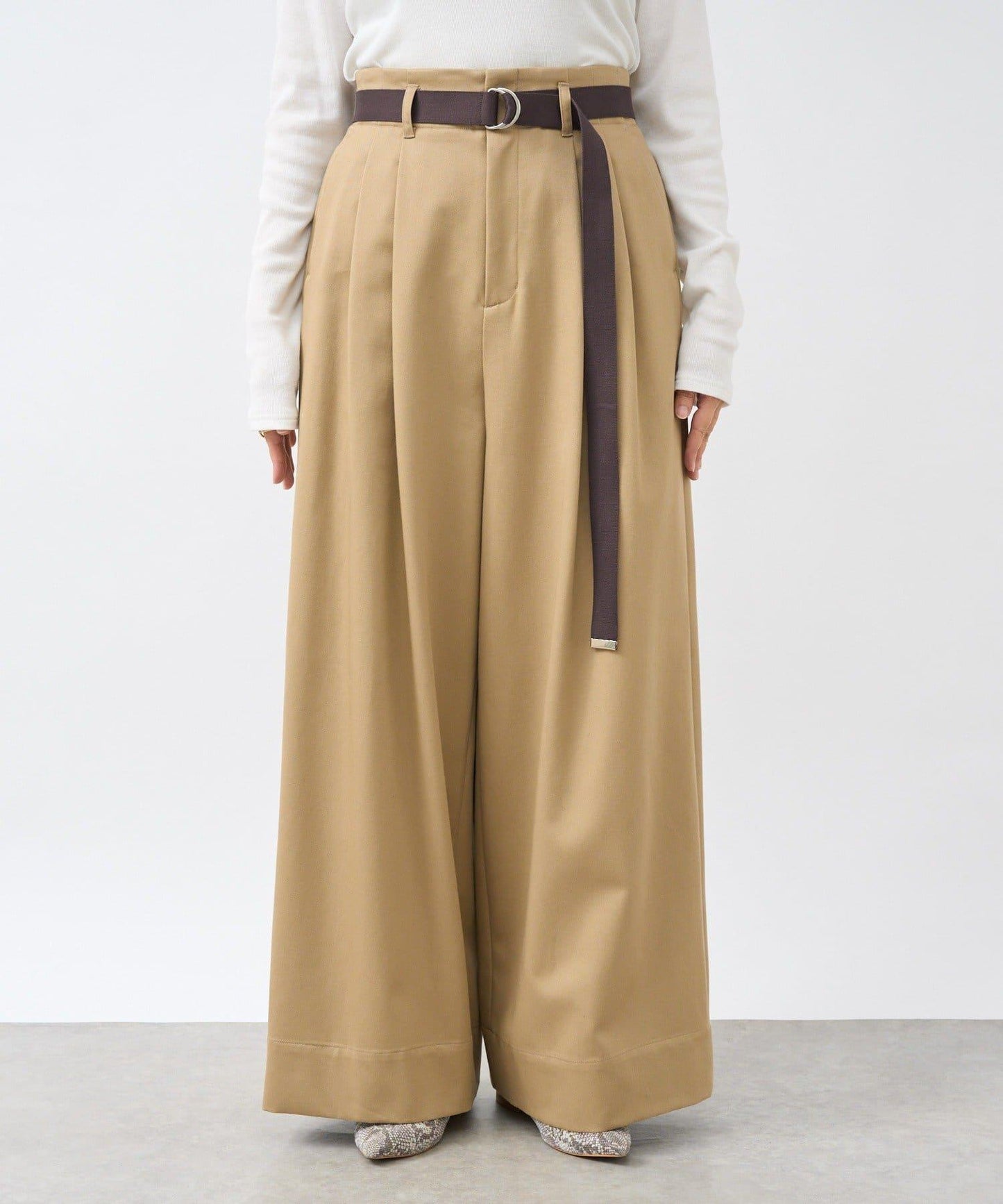 【輕盈感】褶皺工裝寬腿褲