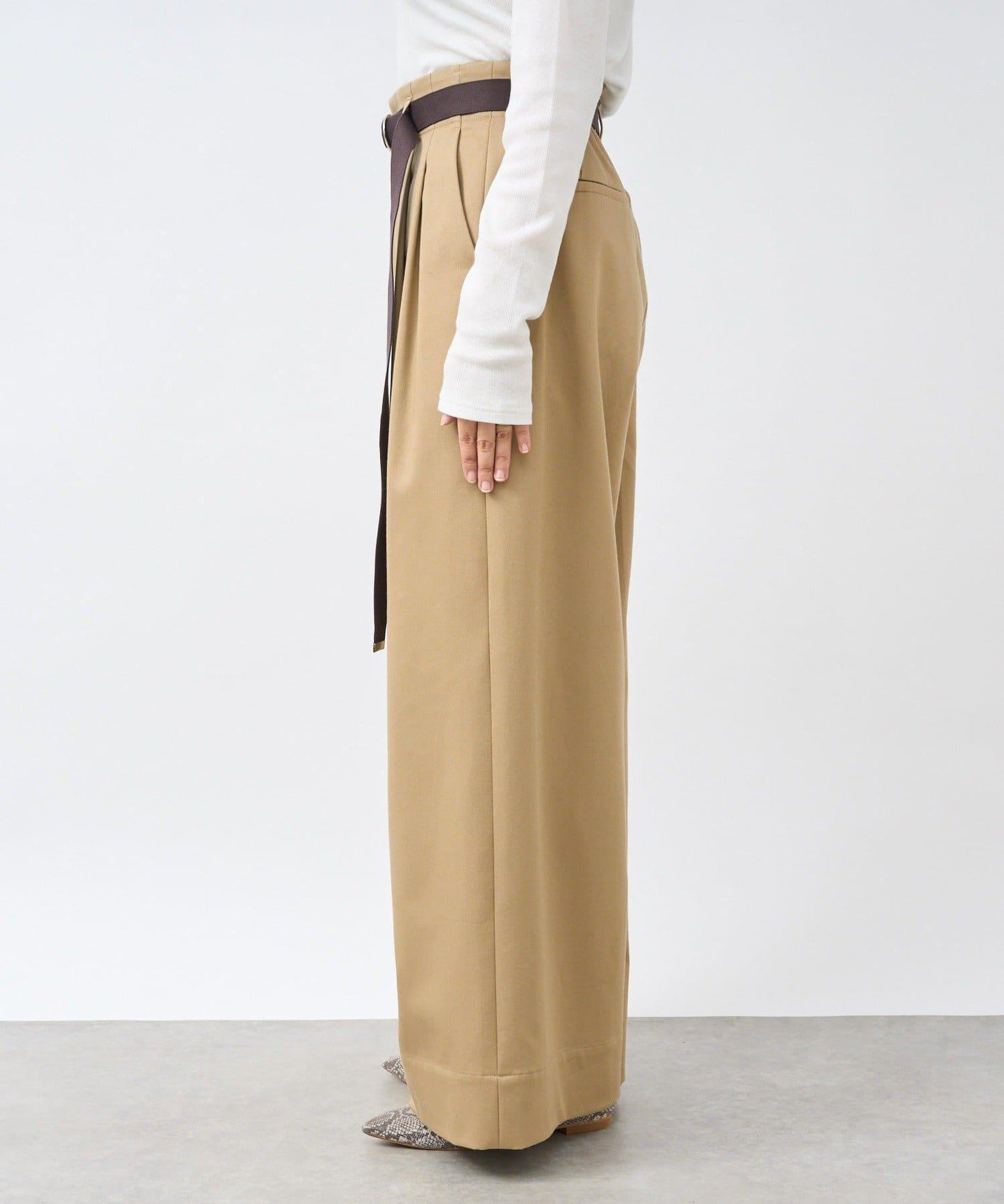 【輕盈感】褶皺工裝寬腿褲