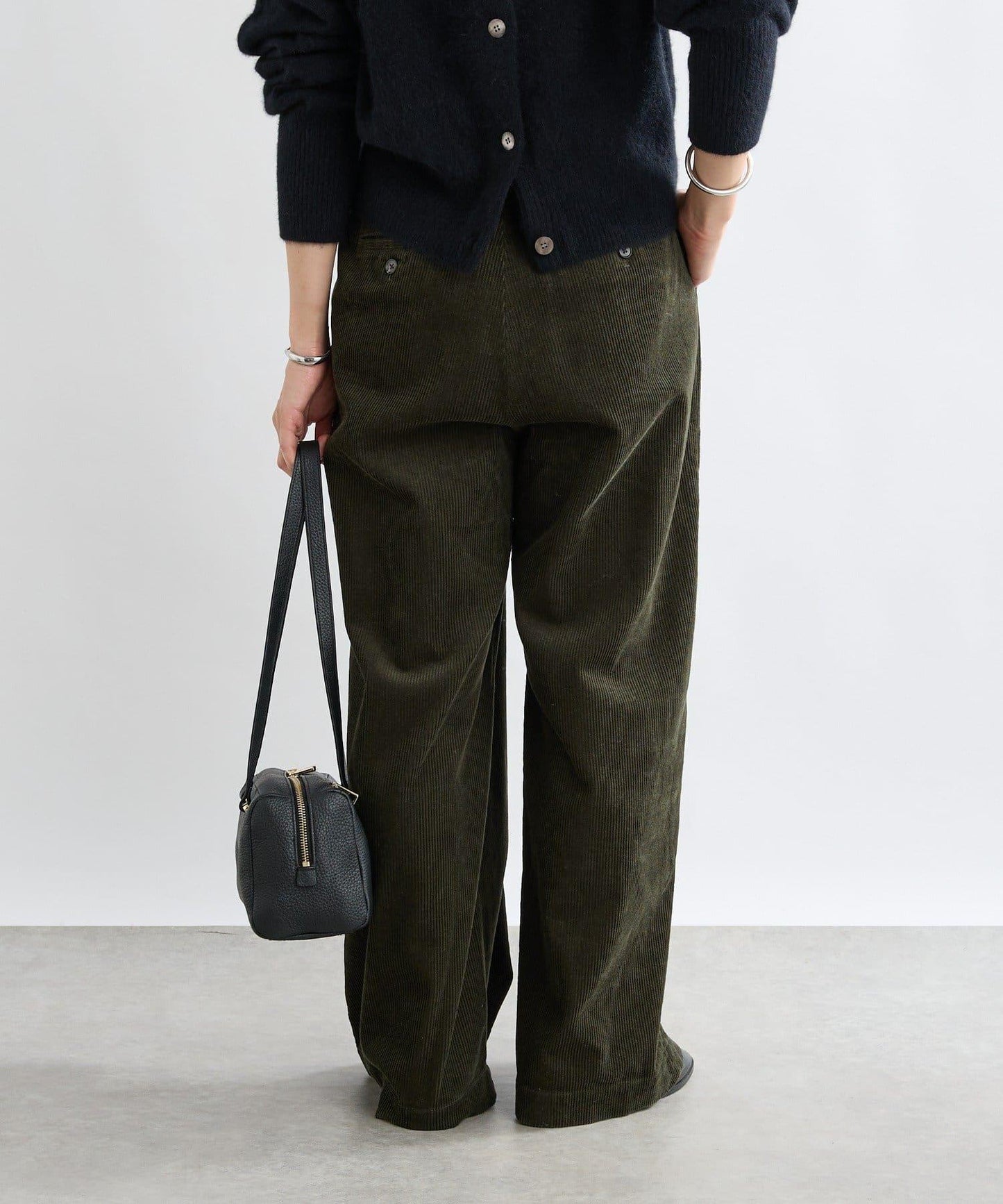 【MONN.:.(モン)】燈芯絨長褲