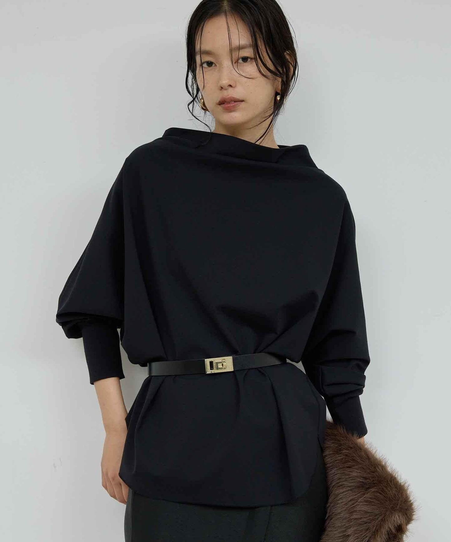 【近期開始】【ガランテ的名品推出新款！】褶皺瓶型針織衫