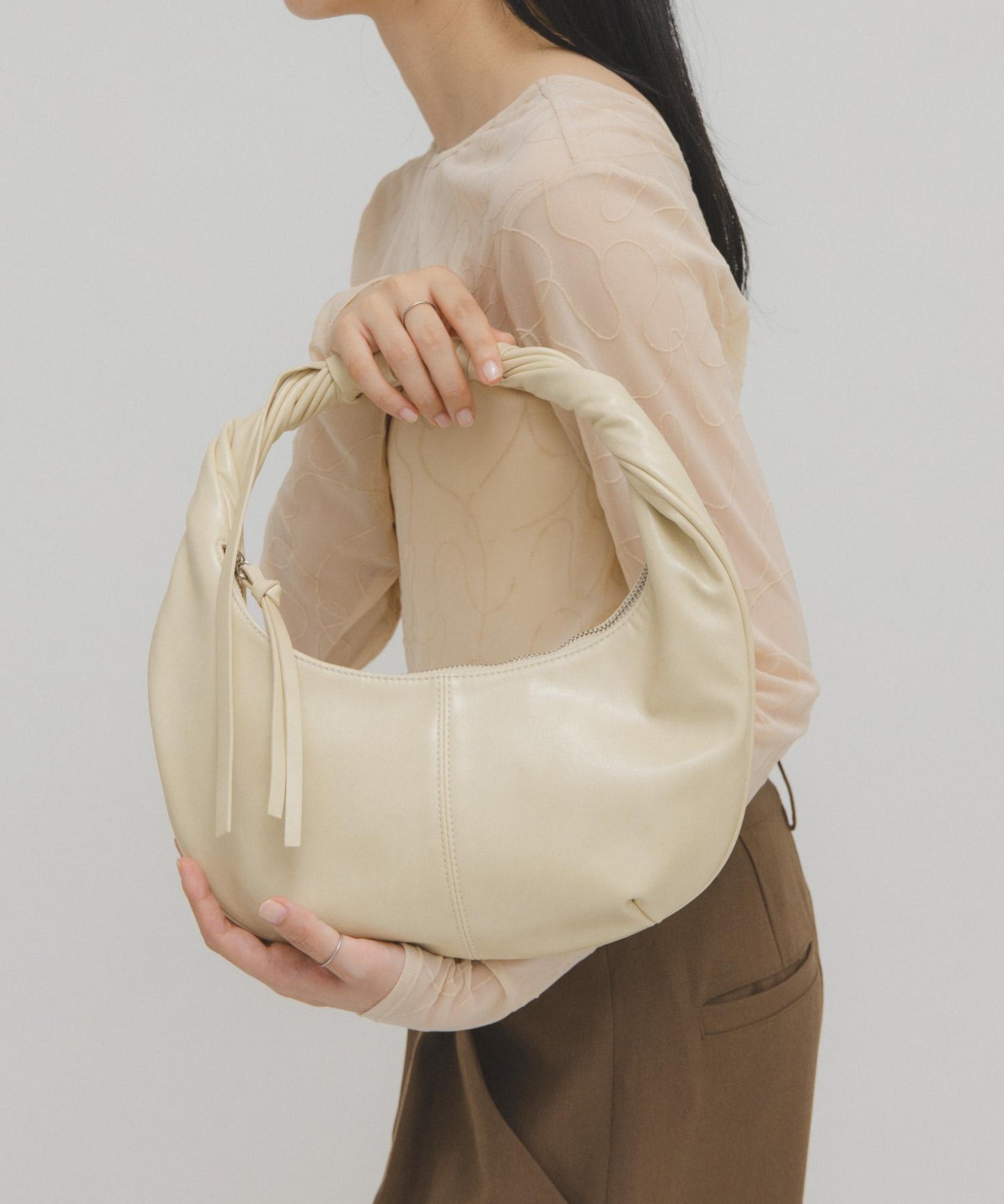 手提設計圓形包