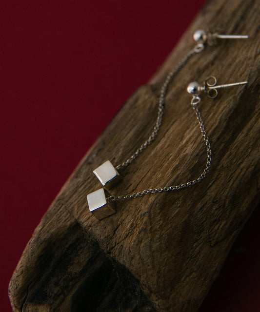 SMELLY so' 立方體鏈條耳環