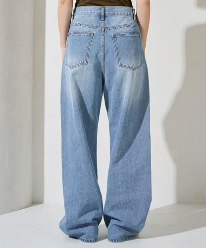 直筒寬鬆牛仔褲